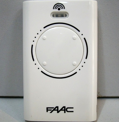 FAAC XT2-XT4
868 MHz SLH LR
для ворот и 
шлагбаумов
Оригинал
  Цена 1990 р.