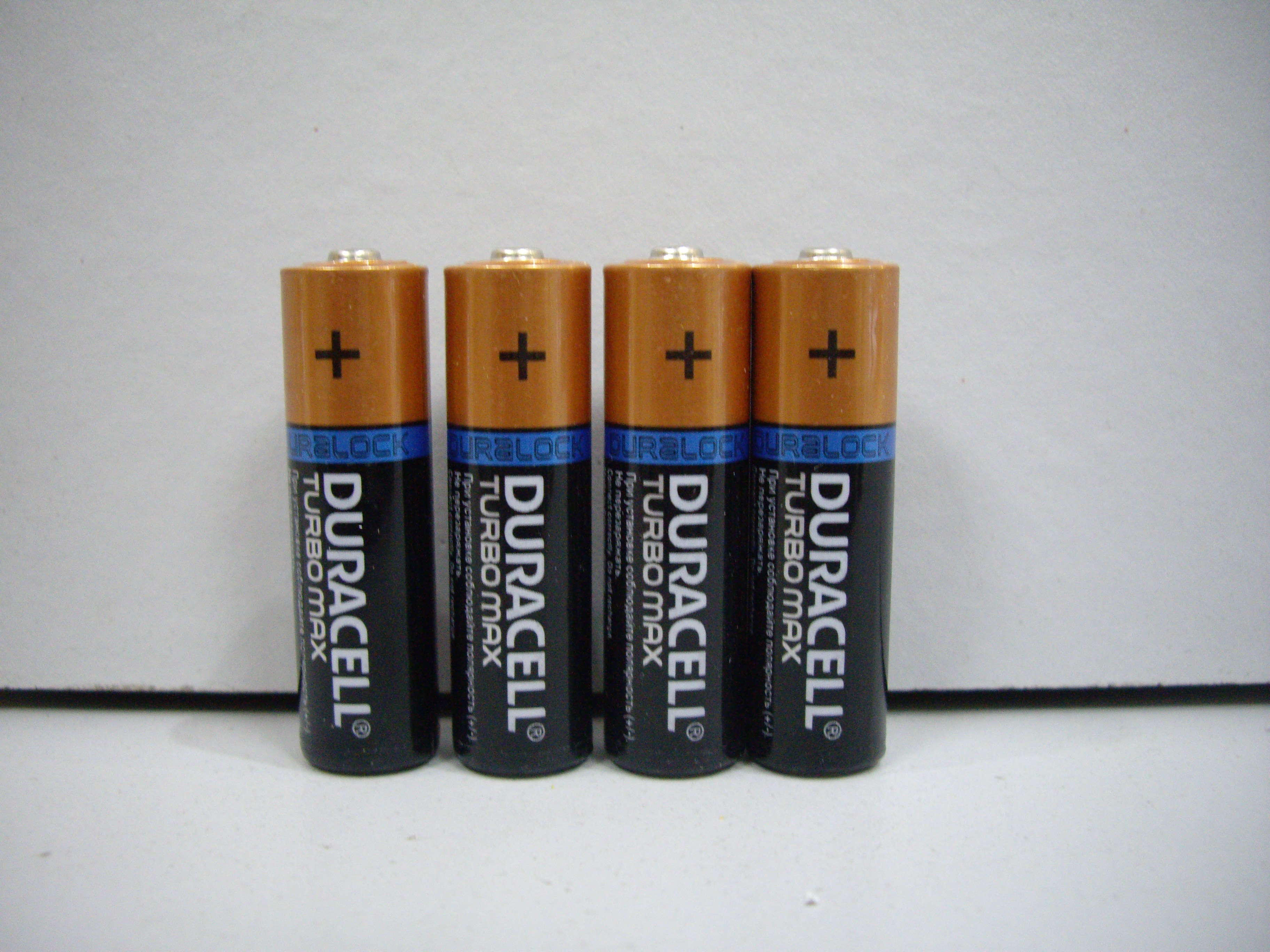Алкалиновые  батарейки Duracell TURBO MAX
LR3(AAA), LR6(AA)
Цена 70 р/шт.